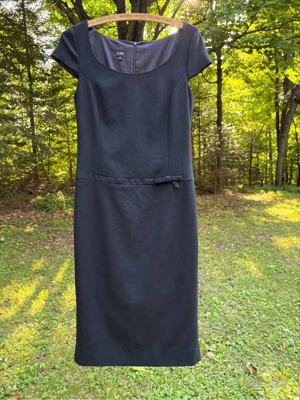 Hobbs of London Black Cap-Sleeve Cocktail Dress in pure wool with bow detail (6)